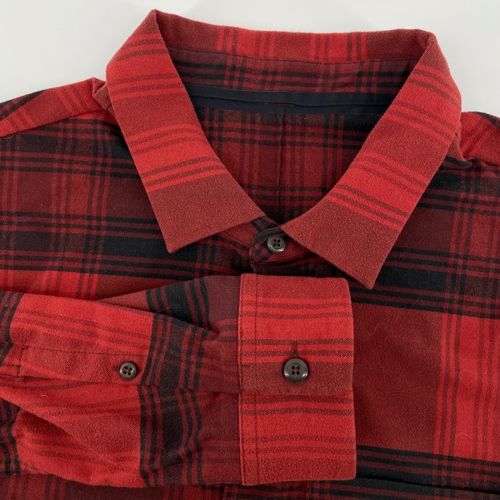 Lululemon Red Black Plaid Flannel Button Down Shirt Long Sleeve Zip Chest Pocket